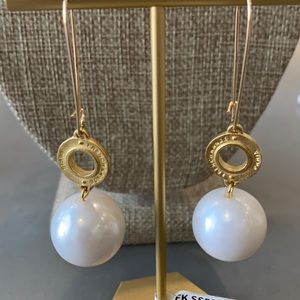 French Kande pearl drop earrings